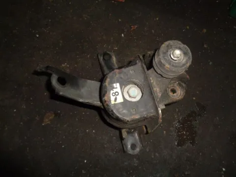 Βάση Μηχανής Δεξιά για TOYOTA YARIS (2012 - 2014) ( ) Βάση Μηχανής Δεξιά για TOYOTA YARIS (2012 - 2014) ( )