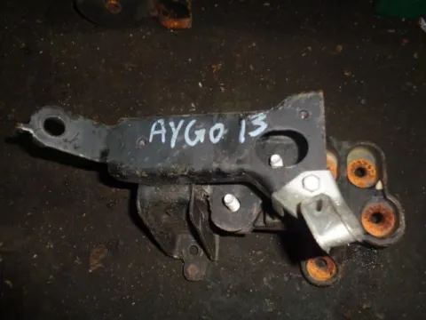 Βάση Κιβωτίου (Σασμάν) Αριστερή για TOYOTA AYGO (2005 - 2009) (B10) , (2009 - 2012) (B10) Βάση Κιβωτίου (Σασμάν) Αριστερή για TOYOTA AYGO (2005 - 2009) (B10) , (2009 - 2012) (B10)