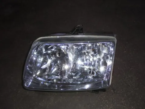 Φανάρι Εμπρός Αριστερό για VW POLO (1999 - 2001) (6N2) Φανάρι Εμπρός Αριστερό για VW POLO (1999 - 2001) (6N2)