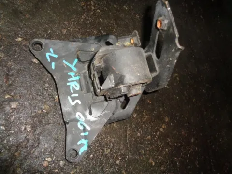 Βάση Κιβωτίου (Σασμάν) Αριστερή για TOYOTA YARIS (2006 - 2009) (KL9) , (2009 - 2012) (XP90) Βάση Κιβωτίου (Σασμάν) Αριστερή για TOYOTA YARIS (2006 - 2009) (KL9) , (2009 - 2012) (XP90)