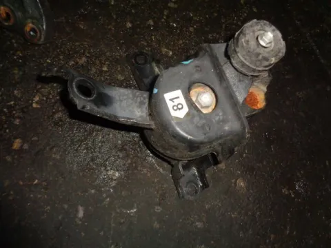 Βάση Μηχανής Δεξιά για TOYOTA YARIS (2006 - 2009) (KL9) Βάση Μηχανής Δεξιά για TOYOTA YARIS (2006 - 2009) (KL9)
