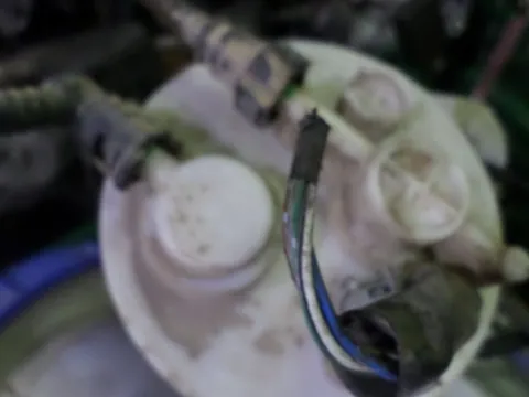 Αντλία Καυσίμου (Τρόμπα Βενζίνης) για TOYOTA AVENSIS (2003 - 2006) (T250) Αντλία Καυσίμου (Τρόμπα Βενζίνης) για TOYOTA AVENSIS (2003 - 2006) (T250)