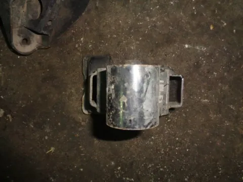Βάση Κρεμαγιέραs Μεσαία για HYUNDAI i30 (2007 - 2012) Βάση Κρεμαγιέραs Μεσαία για HYUNDAI i30 (2007 - 2012)