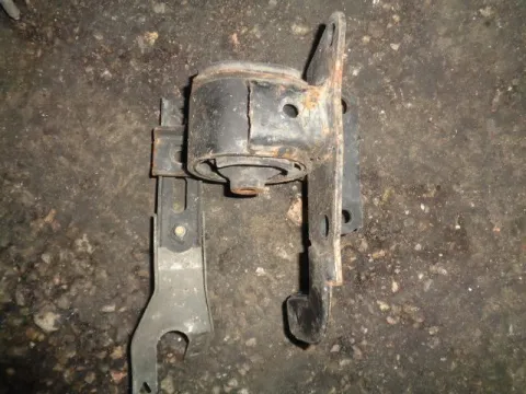 Βάση Κιβωτίου (Σασμάν) Αριστερή για TOYOTA RAV-4 (2006 - 2009) (XA30) Βάση Κιβωτίου (Σασμάν) Αριστερή για TOYOTA RAV-4 (2006 - 2009) (XA30)