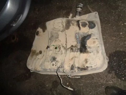 Δεξαμενή Καυσίμου (Ρεζερβουάρ) για TOYOTA COROLLA (1987 - 1992) (EE90) *ΔΒ* Δεξαμενή Καυσίμου (Ρεζερβουάρ) για TOYOTA COROLLA (1987 - 1992) (EE90) *ΔΒ*