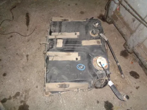 Δεξαμενή Καυσίμου (Ρεζερβουάρ) για TOYOTA RAV-4 (2000 - 2004) (XA20) , (2004 - 2005) (XA20) *ΔΒ* Δεξαμενή Καυσίμου (Ρεζερβουάρ) για TOYOTA RAV-4 (2000 - 2004) (XA20) , (2004 - 2005) (XA20) *ΔΒ*