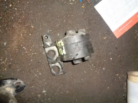 Βάση Μηχανής Δεξιά για MAZDA 323F (1995 - 1998) (BA) Βάση Μηχανής Δεξιά για MAZDA 323F (1995 - 1998) (BA)