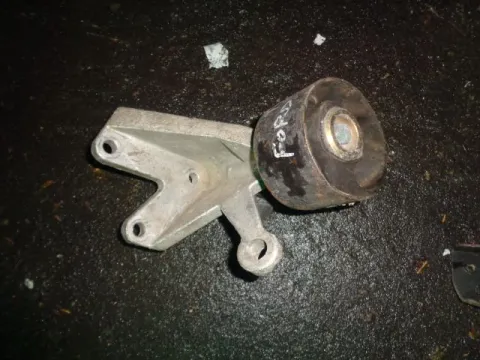 Βάση Μηχανής Αριστερή για FORD TRANSIT (1995 - 2000) (EA_) Βάση Μηχανής Αριστερή για FORD TRANSIT (1995 - 2000) (EA_)
