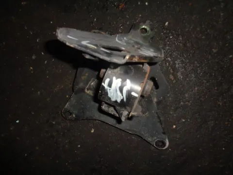 Βάση Κιβωτίου Ταχυτήτων Αριστερή για TOYOTA YARIS (2012 - 2014) ( ) Βάση Κιβωτίου Ταχυτήτων Αριστερή για TOYOTA YARIS (2012 - 2014) ( )