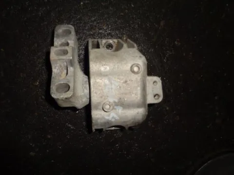 Βάση Μηχανής Δεξιά για VW GOLF (1998 - 2004) Mk4 (1J1) Βάση Μηχανής Δεξιά για VW GOLF (1998 - 2004) Mk4 (1J1)