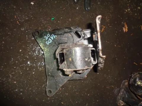 Βάση Κιβωτίου Ταχυτήτων Αριστερή για TOYOTA YARIS (2006 - 2009) (KL9) Βάση Κιβωτίου Ταχυτήτων Αριστερή για TOYOTA YARIS (2006 - 2009) (KL9)