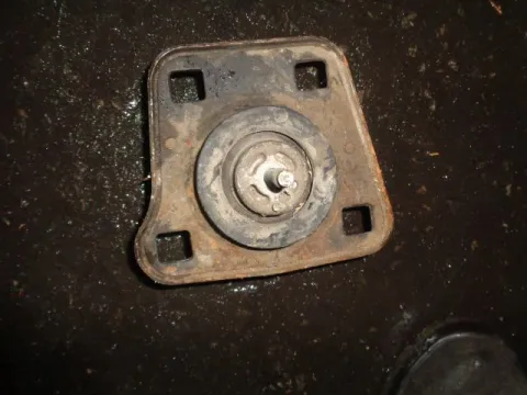 Βάση Μηχανής Δεξιά για FORD FIESTA (1996 - 1999) Mk4a Βάση Μηχανής Δεξιά για FORD FIESTA (1996 - 1999) Mk4a