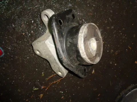 Βάση Κιβωτίου Ταχυτήτων Αριστερή για MITSUBISHI COLT (2005 - 2008 ) (CZ) Βάση Κιβωτίου Ταχυτήτων Αριστερή για MITSUBISHI COLT (2005 - 2008 ) (CZ)