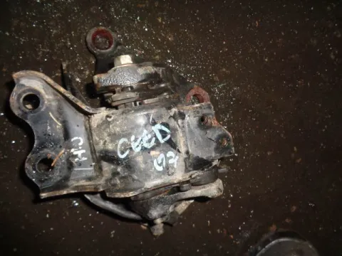 Βάση Μηχανής Δεξιά για KIA CEED (2007 - 2009) (ED) Βάση Μηχανής Δεξιά για KIA CEED (2007 - 2009) (ED)