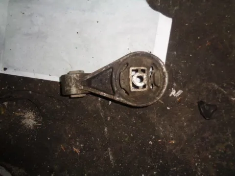 Βάση Κιβωτίου Ταχυτήτων Μεσαίο για FORD FOCUS (1998 - 2001) Mk1a Βάση Κιβωτίου Ταχυτήτων Μεσαίο για FORD FOCUS (1998 - 2001) Mk1a