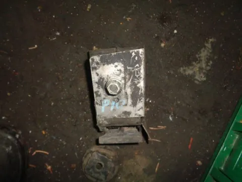 Βάση Μηχανής Δεξιά για NISSAN PRIMERA (1990 - 1993) (P10) , (1994 - 1996) (P10) Βάση Μηχανής Δεξιά για NISSAN PRIMERA (1990 - 1993) (P10) , (1994 - 1996) (P10)