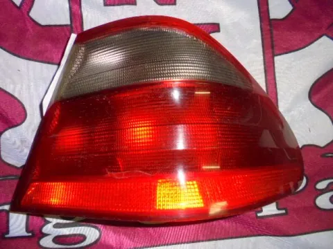 Φανάρι Πίσω Δεξί Ραγισμένο για MERCEDES CLK (1997 - 2002) (C208) Φανάρι Πίσω Δεξί Ραγισμένο για MERCEDES CLK (1997 - 2002) (C208)