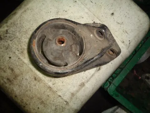 Βάση Κιβωτίου Ταχυτήτων Μεσαία για HYUNDAI SONATA (2001 - 2004) (EU4) Βάση Κιβωτίου Ταχυτήτων Μεσαία για HYUNDAI SONATA (2001 - 2004) (EU4)