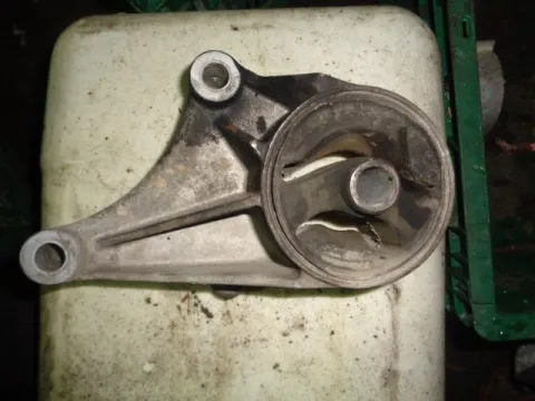Βάση Κιβωτίου Ταχυτήτων Μεσαίο για OPEL ASTRA (2004 - 2007) H , (2007 - 2010) H Βάση Κιβωτίου Ταχυτήτων Μεσαίο για OPEL ASTRA (2004 - 2007) H , (2007 - 2010) H