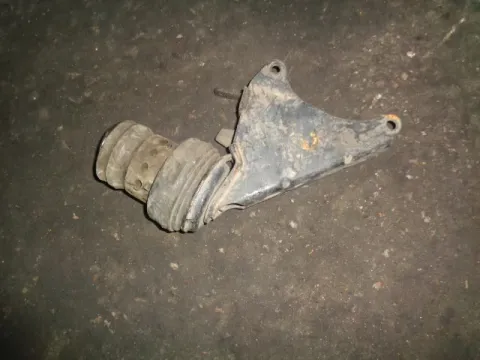 Βάση Κιβωτίου Ταχυτήτων Αριστερή για VW POLO (1994 - 1999) (6N1) Βάση Κιβωτίου Ταχυτήτων Αριστερή για VW POLO (1994 - 1999) (6N1)