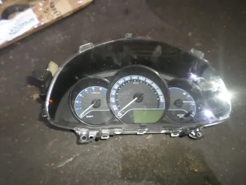 Κοντέρ για TOYOTA AURIS (2013 - ) Κοντέρ για TOYOTA AURIS (2013 - )