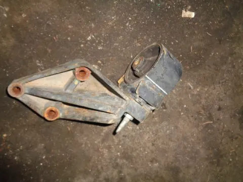 Βάση Κιβωτίου Ταχυτήτων Αριστερή για SUZUKI SWIFT (2006 - 2008) (RS) Βάση Κιβωτίου Ταχυτήτων Αριστερή για SUZUKI SWIFT (2006 - 2008) (RS)
