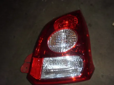 Φανάρι Πίσω Δεξί (λιγο ραγισμενο) για SUZUKI ALTO (2009 - 2015) (GF) (FC31) , NISSAN PIXO (2009 - ) (UA0) Φανάρι Πίσω Δεξί (λιγο ραγισμενο) για SUZUKI ALTO (2009 - 2015) (GF) (FC31) , NISSAN PIXO (2009 - ) (UA0)