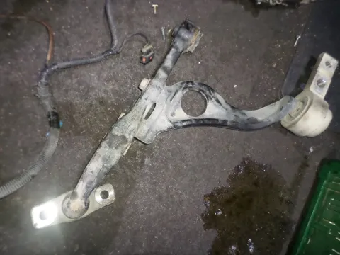 Ψαλίδι Εμπρός Αριστερό για MAZDA 6 (2008 - 2011) (GH) Ψαλίδι Εμπρός Αριστερό για MAZDA 6 (2008 - 2011) (GH)