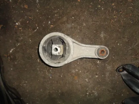 Βάση Κιβωτίου Ταχυτήτων Μεσαία για FORD FIESTA (2002 - 2005) Mk5a Βάση Κιβωτίου Ταχυτήτων Μεσαία για FORD FIESTA (2002 - 2005) Mk5a