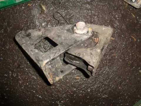 Βάση Κιβωτίου Ταχυτήτων Μεσαία για TOYOTA AURIS (2007 - 2009) E150 , (2009 - 2013) Βάση Κιβωτίου Ταχυτήτων Μεσαία για TOYOTA AURIS (2007 - 2009) E150 , (2009 - 2013)