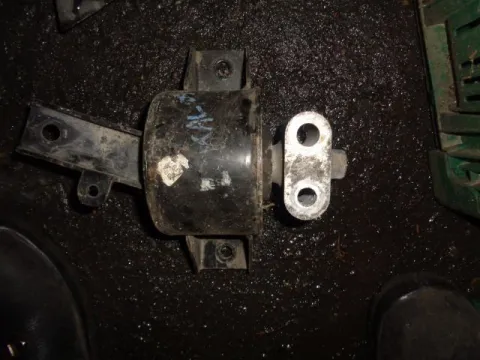 Βάση Μηχανής Δεξιά για CHEVROLET - DAEWOO KALOS (2003 - 2004) (T200) Βάση Μηχανής Δεξιά για CHEVROLET - DAEWOO KALOS (2003 - 2004) (T200)