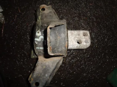 Βάση Κιβωτίου Ταχυτήτων Αριστερή για HYUNDAI i30 (2007 - 2012) Βάση Κιβωτίου Ταχυτήτων Αριστερή για HYUNDAI i30 (2007 - 2012)