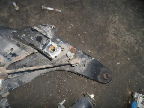 Ψαλίδι Εμπρός Δεξί για HYUNDAI i10 (2008 - 2011) Ψαλίδι Εμπρός Δεξί για HYUNDAI i10 (2008 - 2011)