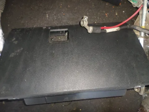 Ντουλαπάκι για FORD MONDEO (2000 - 2003) Mk3a Ντουλαπάκι για FORD MONDEO (2000 - 2003) Mk3a