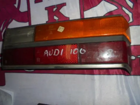 Φανάρι Πίσω Δεξί Ραγισμένο για AUDI 100 (1976 - 1979) Sedan - 4dr