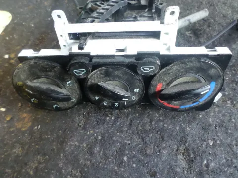 Χειριστήρια Καλοριφέρ για KIA PICANTO (2004 - 2008) (BA) Χειριστήρια Καλοριφέρ για KIA PICANTO (2004 - 2008) (BA)