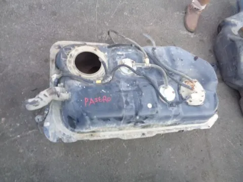Δεξαμενή Καυσίμου (Ρεζερβουάρ) για MITSUBISHI PAJERO (1998 - 2000) (V40)  *ΔΒ* Δεξαμενή Καυσίμου (Ρεζερβουάρ) για MITSUBISHI PAJERO (1998 - 2000) (V40)  *ΔΒ*