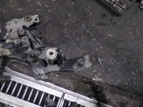 Ψαλίδι Εμπρός Αριστερό για FORD FOCUS (2004 - 2008) Mk2a (DA3 - C307) 1600 (HXDA)(HXDB) Petrol 115 Ti-VCT Ψαλίδι Εμπρός Αριστερό για FORD FOCUS (2004 - 2008) Mk2a (DA3 - C307) 1600 (HXDA)(HXDB) Petrol 115 Ti-VCT