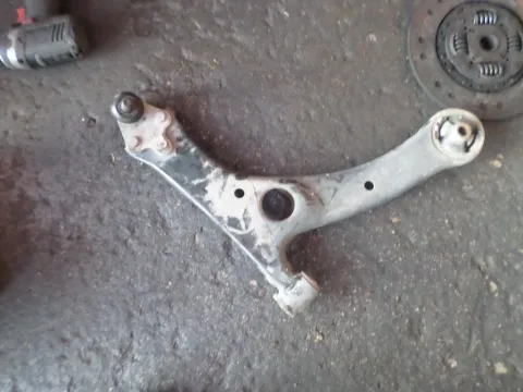 Ψαλίδι Εμπρός Δεξί για TOYOTA AVENSIS (2003 - 2006) (T250) Παλέτα 1 *223343* Ψαλίδι Εμπρός Δεξί για TOYOTA AVENSIS (2003 - 2006) (T250) Παλέτα 1 *223343*