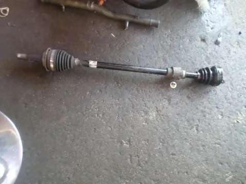 Ημιαξόνιο Εμπρός Δεξί για TOYOTA YARIS (2006 - 2009) (KL9) Ημιαξόνιο Εμπρός Δεξί για TOYOTA YARIS (2006 - 2009) (KL9)