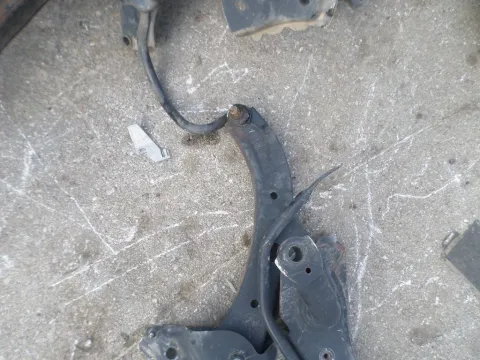 Ψαλίδι Εμπρός Αριστερό για SUZUKI SWIFT (2006 - 2008) (RS) Ψαλίδι Εμπρός Αριστερό για SUZUKI SWIFT (2006 - 2008) (RS)