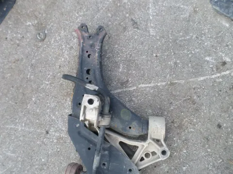 Ψαλίδι Εμπρός Δεξί για VW POLO (2002 - 2005) (9N) Ψαλίδι Εμπρός Δεξί για VW POLO (2002 - 2005) (9N)