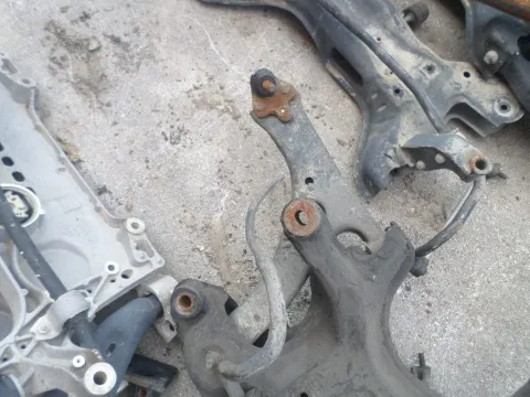 Ψαλίδι Εμπρός Αριστερό για TOYOTA AVENSIS (2003 - 2006) (T250) Ψαλίδι Εμπρός Αριστερό για TOYOTA AVENSIS (2003 - 2006) (T250)