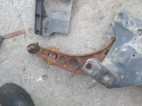 Ψαλίδι Εμπρός Δεξί για FIAT PUNTO (1994 - 1999) (176) Ψαλίδι Εμπρός Δεξί για FIAT PUNTO (1994 - 1999) (176)