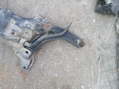 Ψαλίδι Εμπρός Δεξί για TOYOTA YARIS (2006 - 2009) (KL9) Ψαλίδι Εμπρός Δεξί για TOYOTA YARIS (2006 - 2009) (KL9)