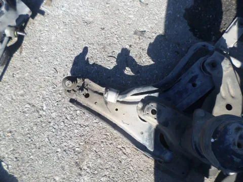 Ψαλίδι Εμπρός Δεξί για VW POLO (1994 - 1999) (6N1) Ψαλίδι Εμπρός Δεξί για VW POLO (1994 - 1999) (6N1)