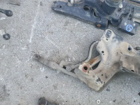 Ψαλίδι Εμπρός Δεξί για HONDA CIVIC (1990 -1992) (EC - D - E - F) Ψαλίδι Εμπρός Δεξί για HONDA CIVIC (1990 -1992) (EC - D - E - F)