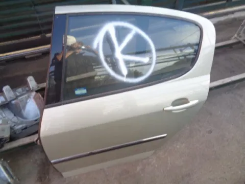 Πόρτα Πίσω Αριστερή για PEUGEOT 407 (2004 - 2008) (6D_) Sedan - 4dr *Γ* Πόρτα Πίσω Αριστερή για PEUGEOT 407 (2004 - 2008) (6D_) Sedan - 4dr *Γ*
