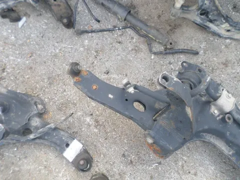 Ψαλίδι Εμπρός Δεξί για FORD FOCUS (2002 - 2004) Mk1b Ψαλίδι Εμπρός Δεξί για FORD FOCUS (2002 - 2004) Mk1b