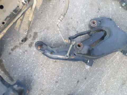 Ψαλίδι Εμπρός Δεξί για NISSAN PRIMERA (1996 - 1999) (P11) Ψαλίδι Εμπρός Δεξί για NISSAN PRIMERA (1996 - 1999) (P11)